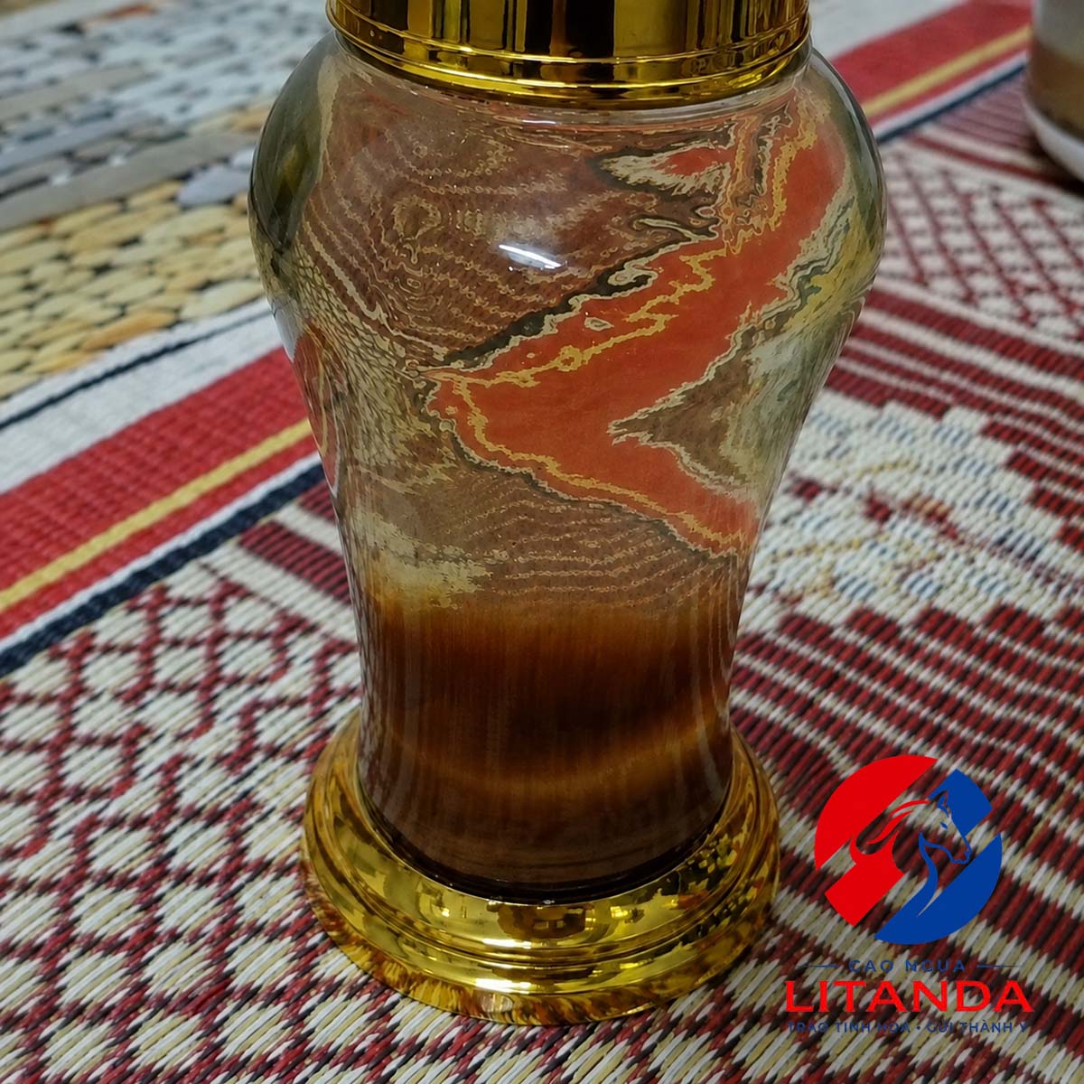 Bình rượu cao ngựa bạch Litanda vô cùng chất lượng